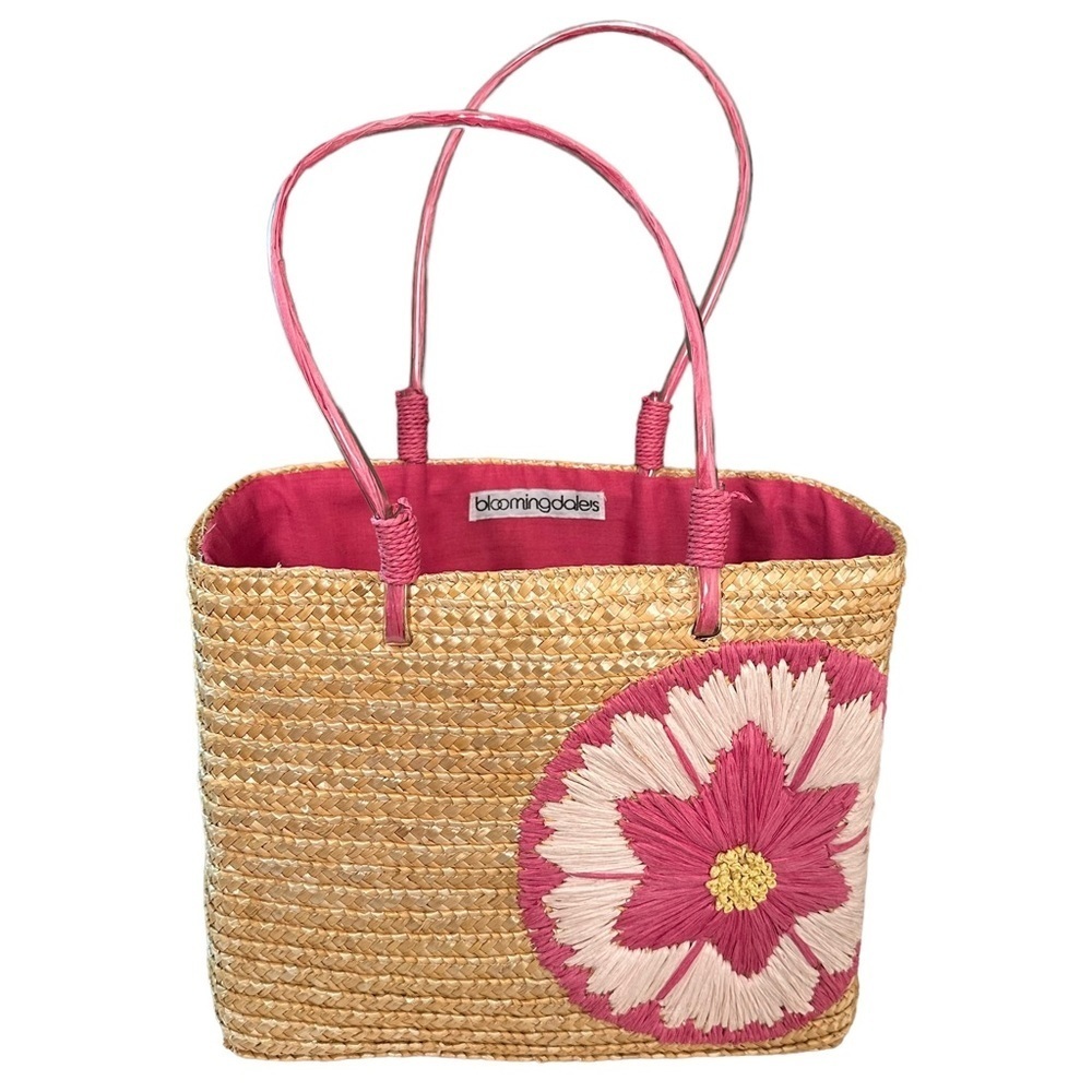 Bloomingdale’s | Woven Straw Tote Bag